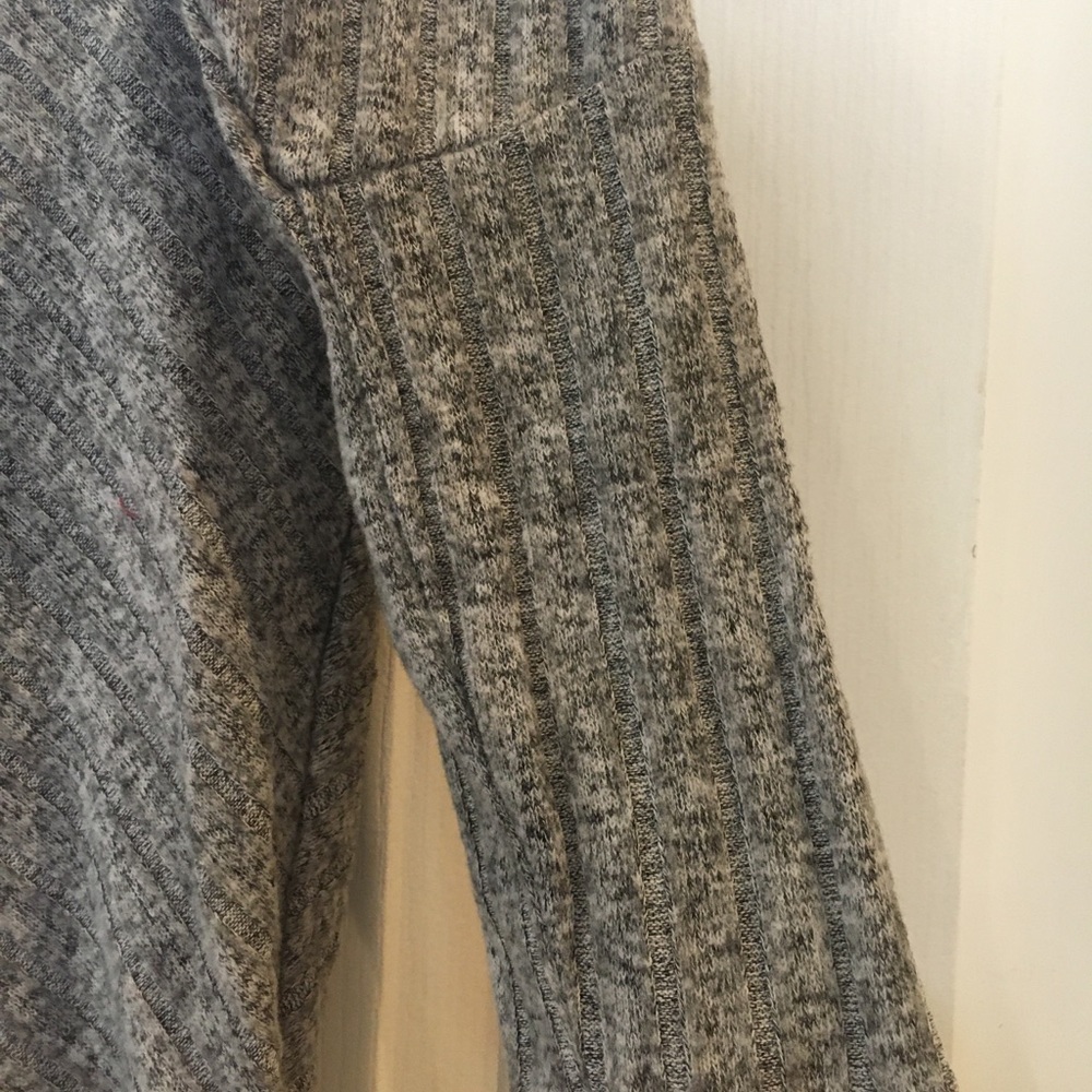 Juicy Couture Gray Lightweight Ribbed Sweater - Picture 6 of 10
